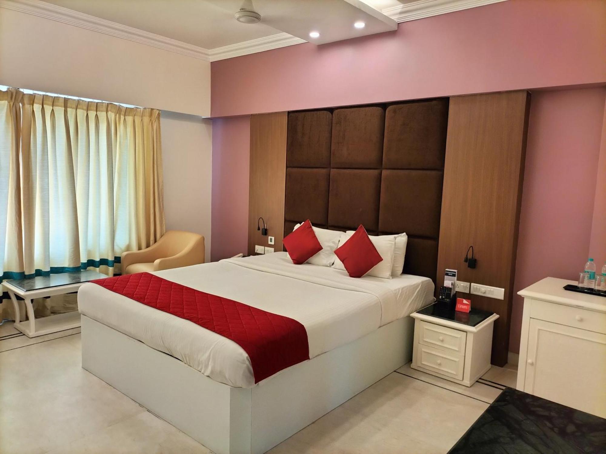 Zip By Spree Hotels Surabi International Vellore Extérieur photo