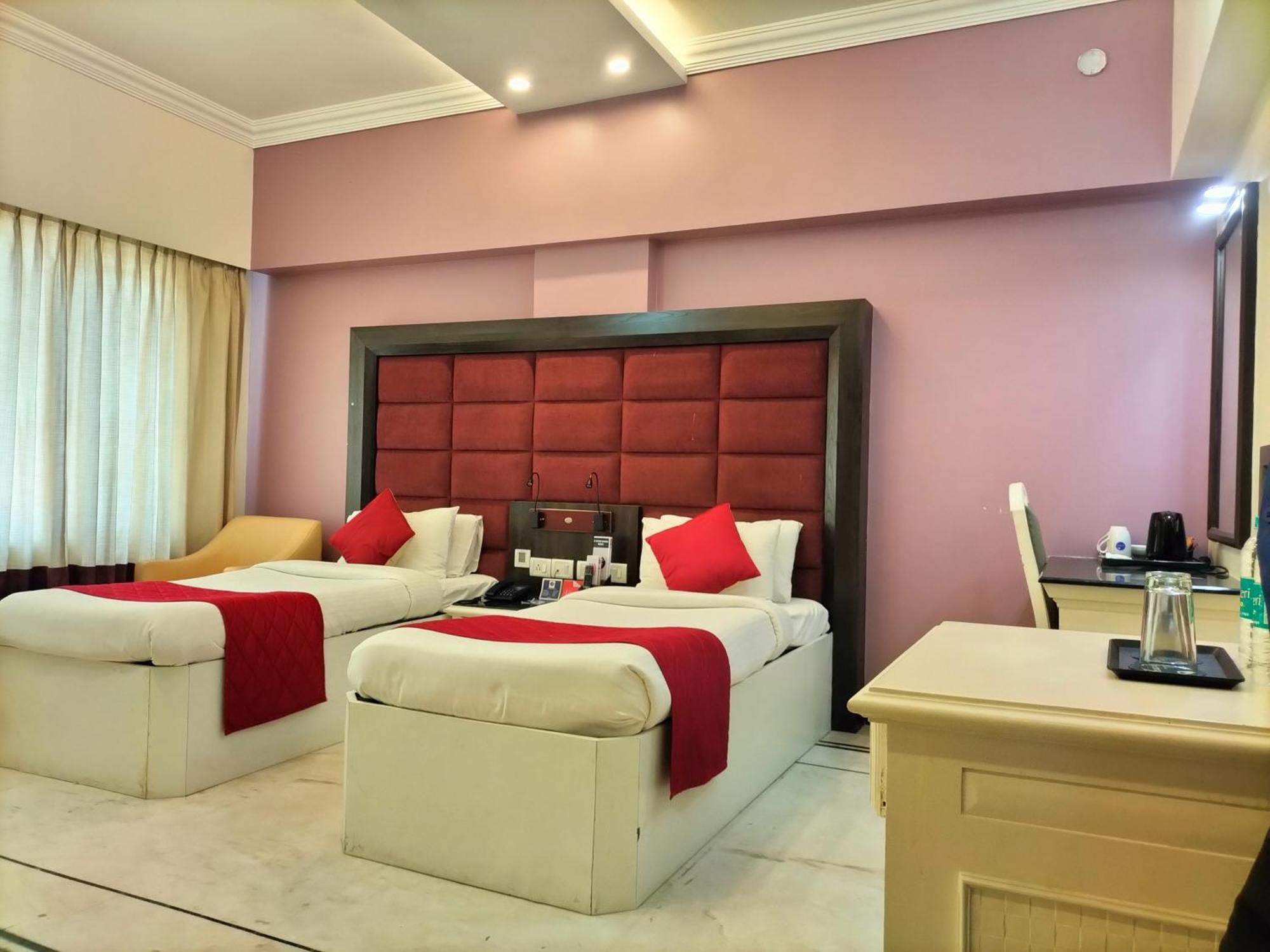 Zip By Spree Hotels Surabi International Vellore Extérieur photo