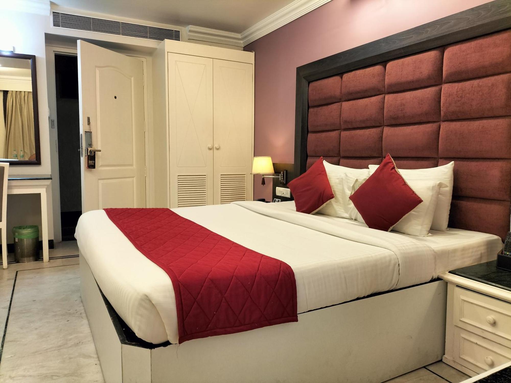 Zip By Spree Hotels Surabi International Vellore Extérieur photo