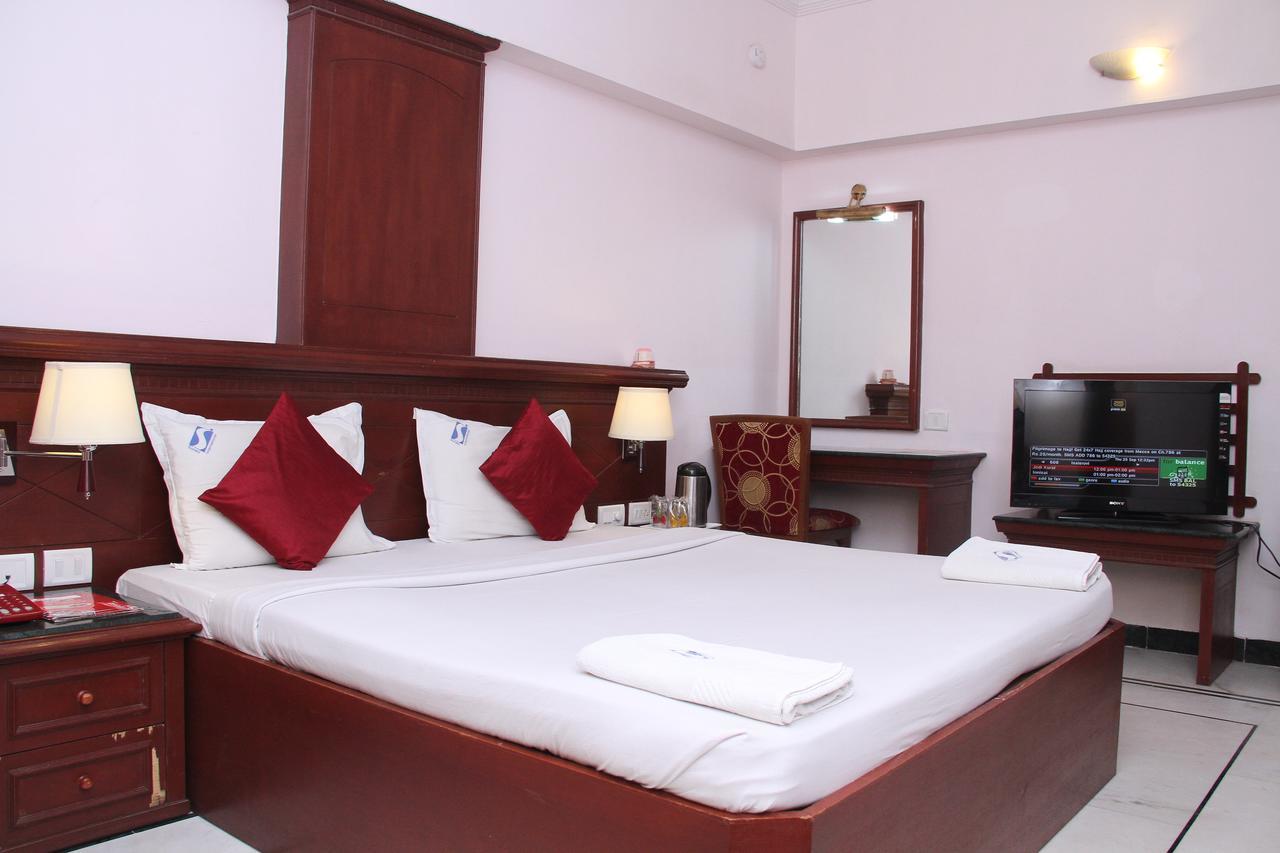 Zip By Spree Hotels Surabi International Vellore Extérieur photo